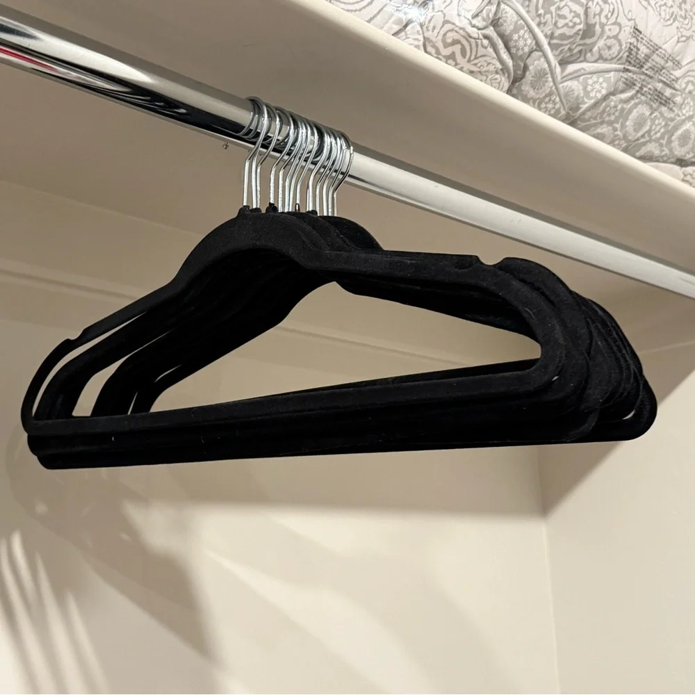 Set of 15 Black Velvet Hangers. EUC.